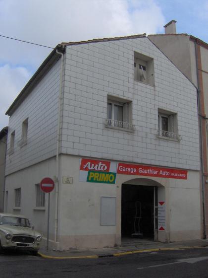 Façade